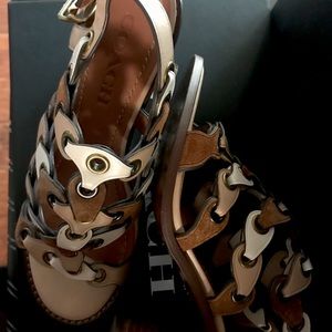 Women coach shoes